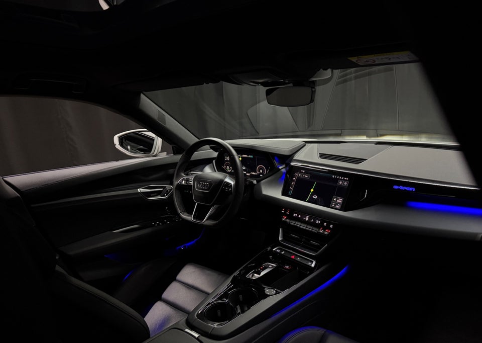 Audi e-tron GT pro quattro 4d