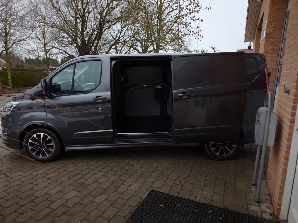 Ford Transit Custom 320L 2,0 TDCi 185 Sport aut.