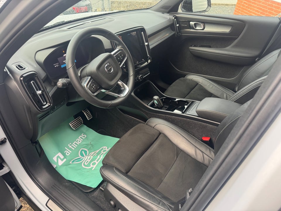 Volvo XC40 P8 ReCharge Twin Pro 5d