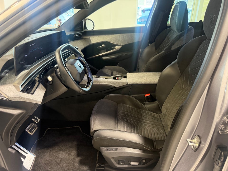 Peugeot e-5008 77 GT Pack 7prs 5d