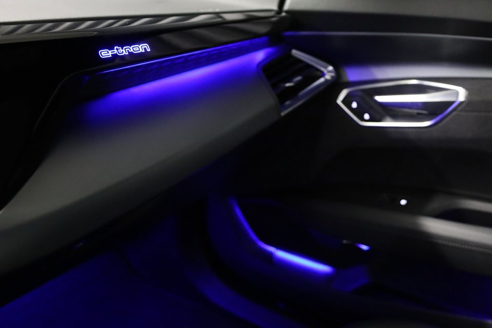 Audi e-tron GT quattro 4d