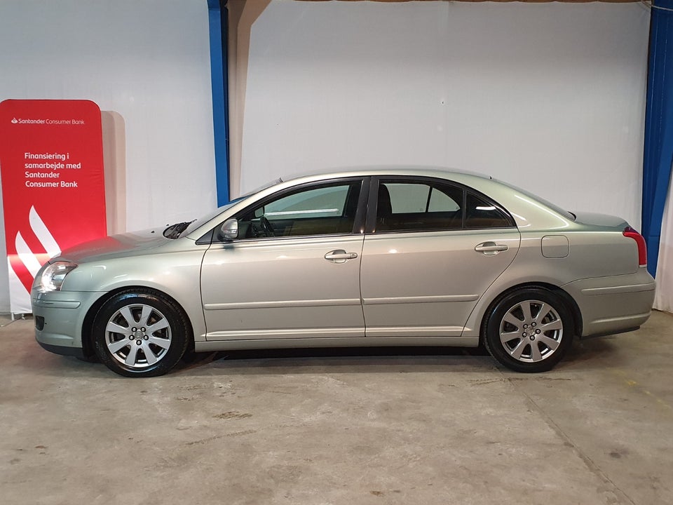 Toyota Avensis 1,8 VVT-i Sol aut. 4d