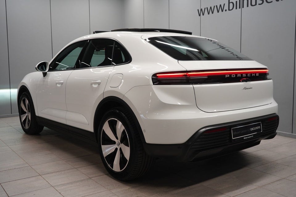 Porsche Macan 5d