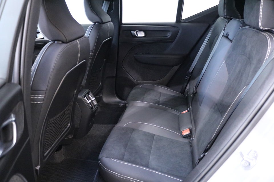 Volvo XC40 ReCharge Extended Range Plus 5d