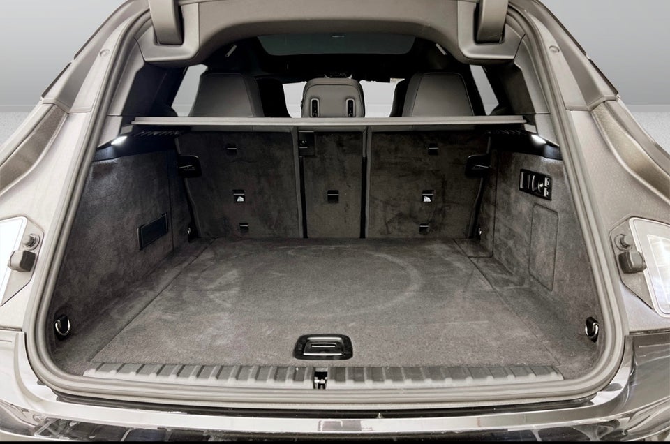 BMW iX xDrive60 Fully Charged 5d