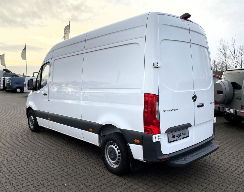 Mercedes Sprinter 215 2,0 CDi A2 Kassevogn aut. FWD