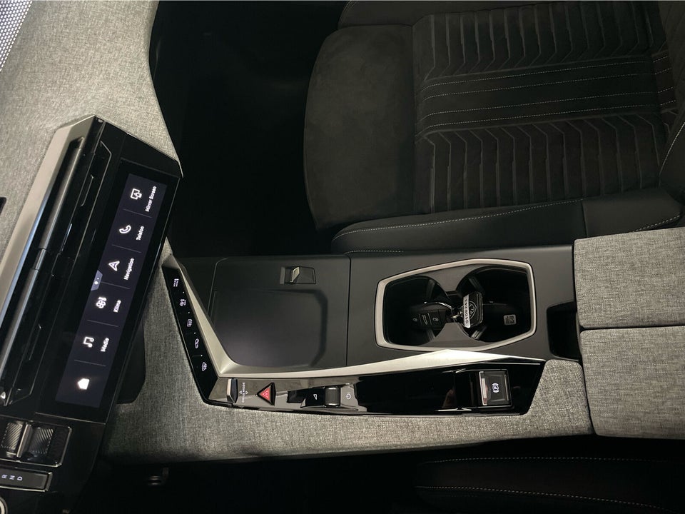 Peugeot e-5008 77 GT Pack 7prs 5d