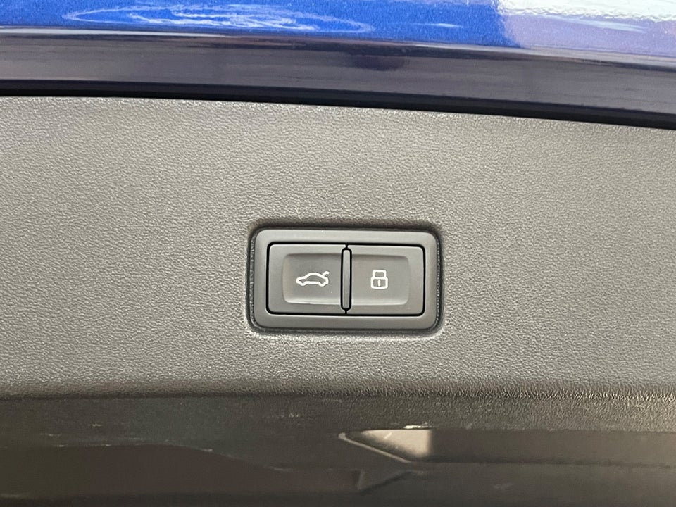 Audi Q4 e-tron 40 S-line 5d