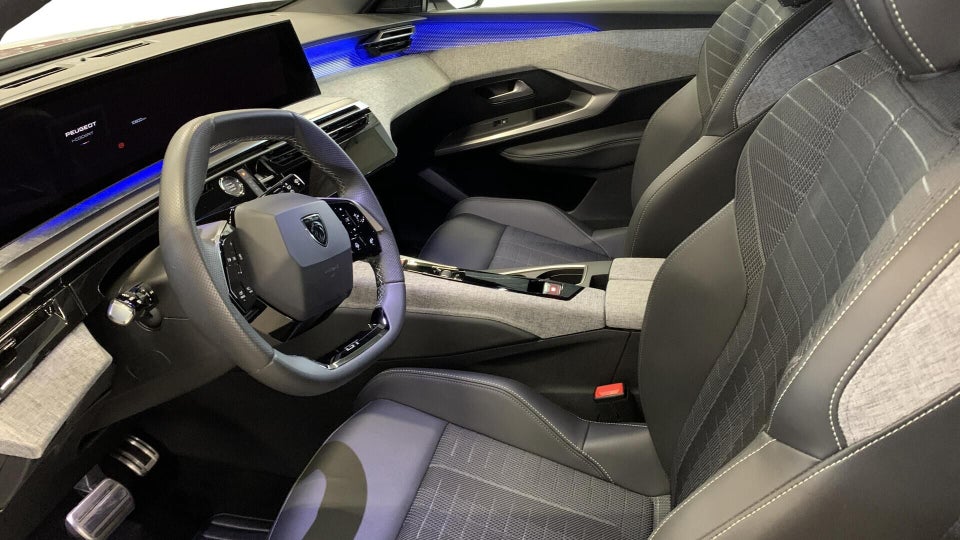 Peugeot e-5008 77 GT 7prs 5d