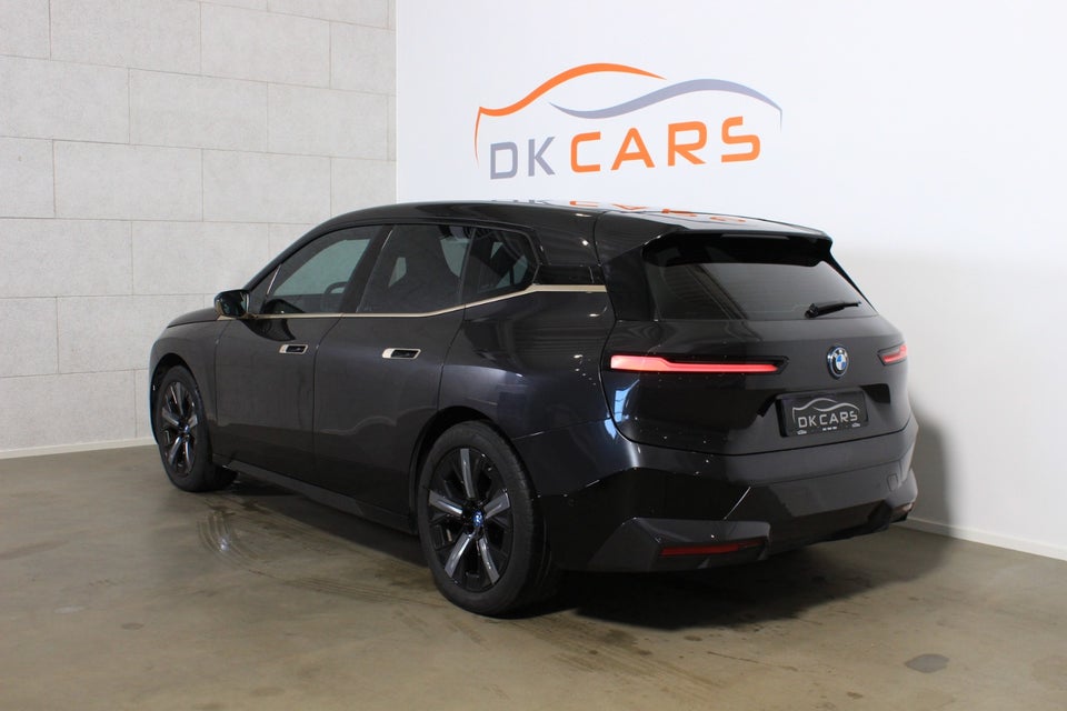 BMW iX xDrive40 Fully Charged Sport 5d