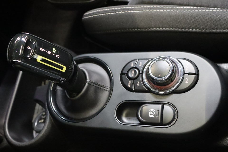 MINI Cooper SE Camden Edition 3d