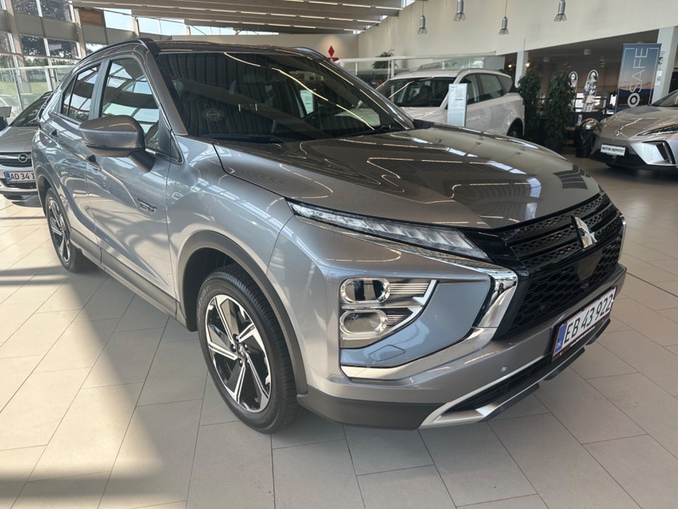 Mitsubishi Eclipse Cross 2,4 PHEV Sport Tech CVT 4WD 5d