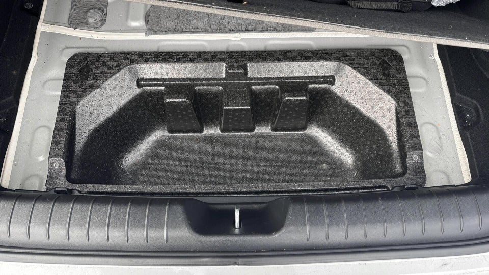 Hyundai Ioniq 6 53 Essential 4d