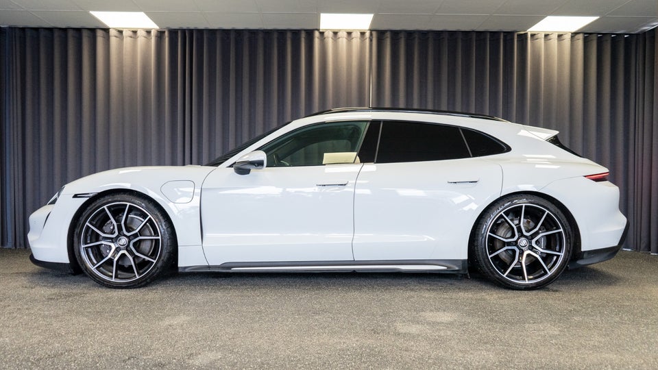 Porsche Taycan Performance+ Sport Turismo 5d