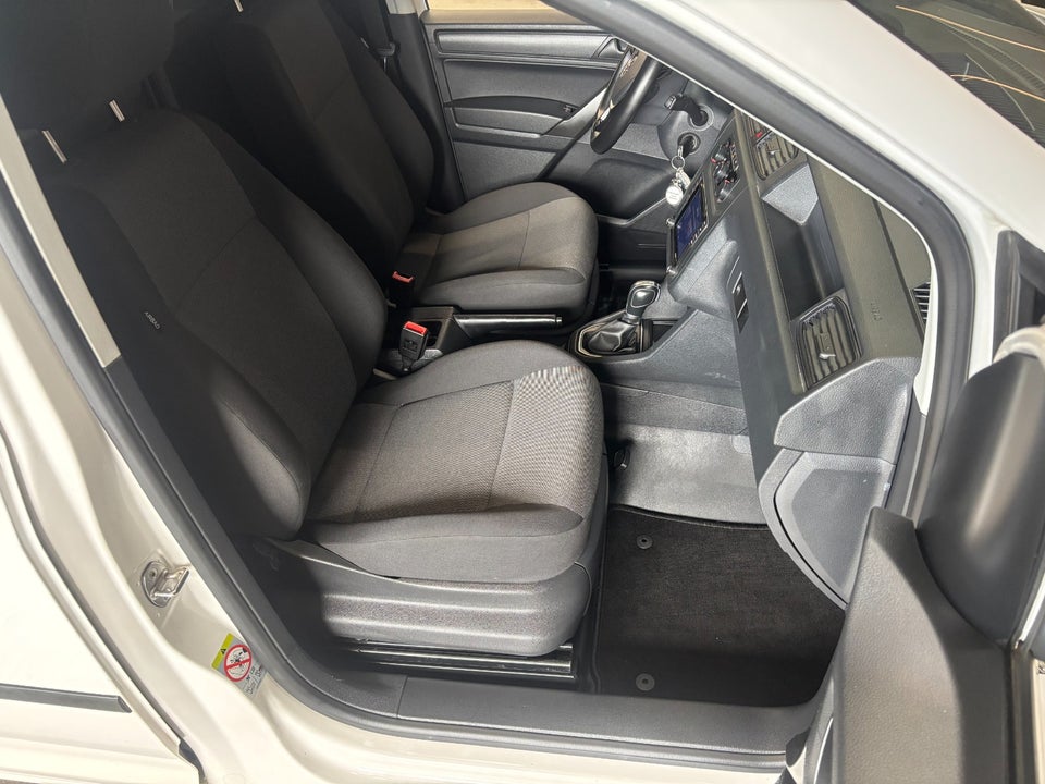 VW Caddy Maxi 2,0 TDi 102 DSG BMT Van 4d