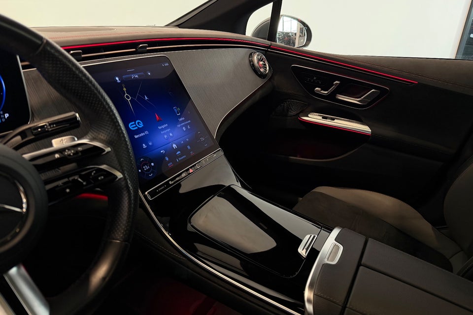 Mercedes EQE300 AMG Line 4d