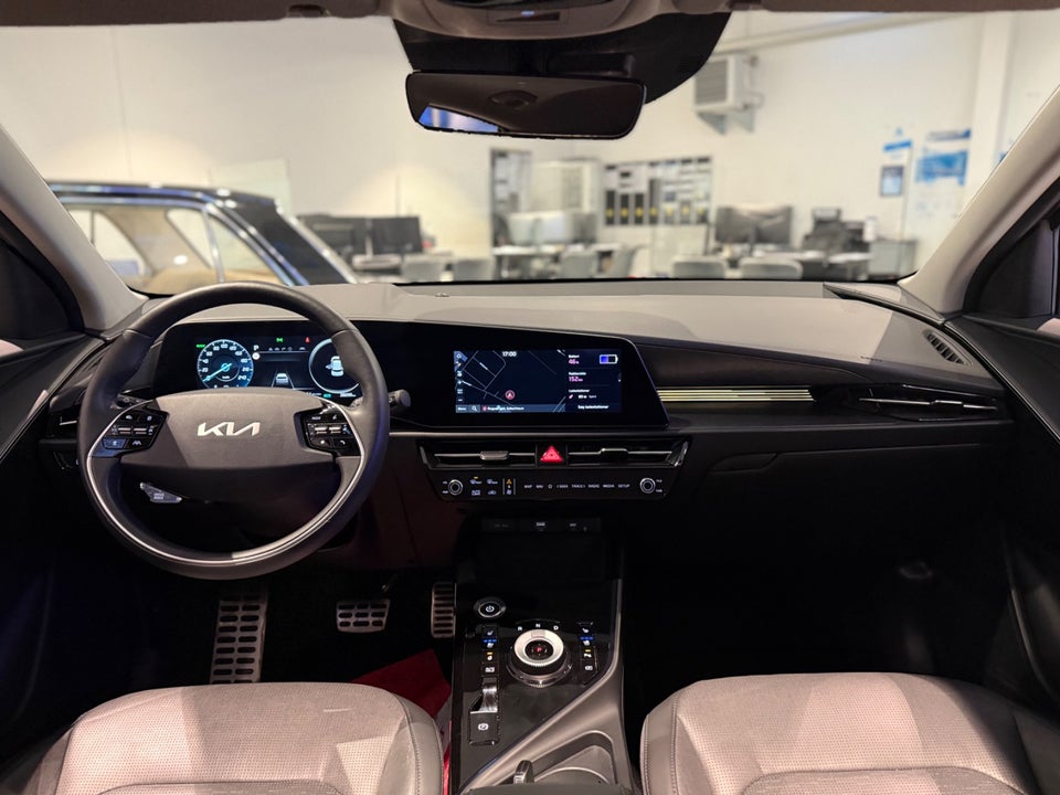Kia Niro 64 EV Upgrade 5d