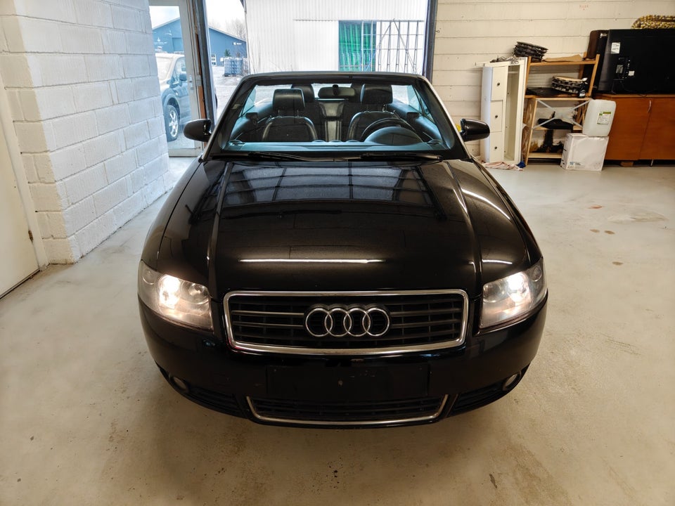 Audi A4 2,4 V6 Cabriolet 2d