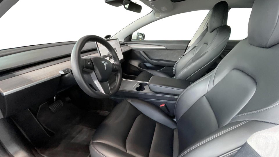 Tesla Model 3 RWD 4d