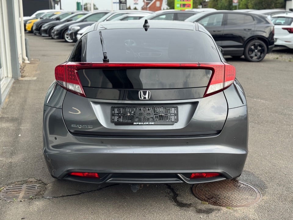 Honda Civic 1,8 i-VTEC Sport 5d