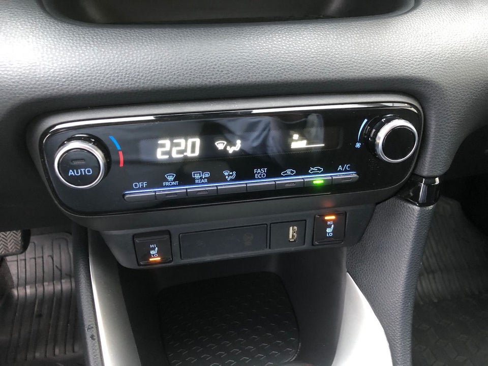 Toyota Yaris 1,5 Hybrid Active Tech e-CVT 5d