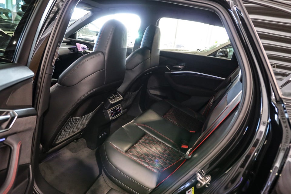 Audi Q8 e-tron 55 S-line Black Edition quattro 5d