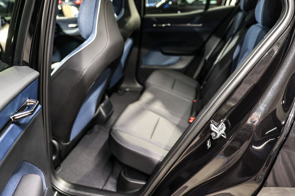 Volvo EX30 Extended Range Ultra 5d