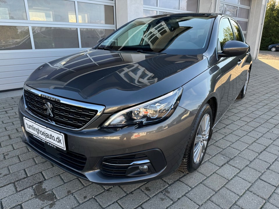 Peugeot 308 1,5 BlueHDi 130 Prestige Sky 5d