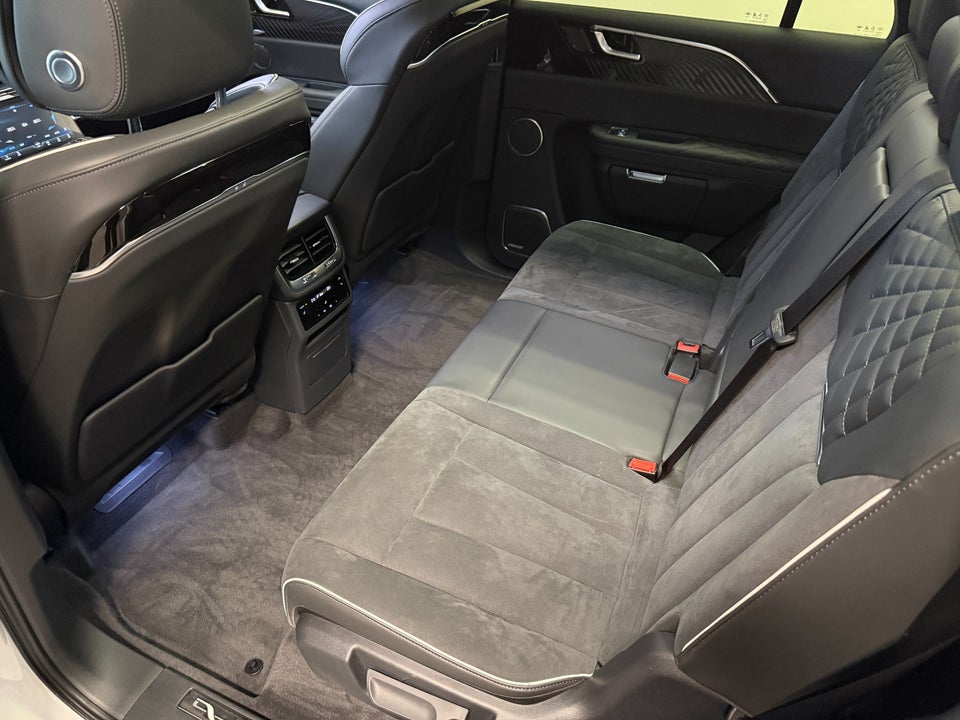 Hongqi E-HS9 84 Comfort 5d