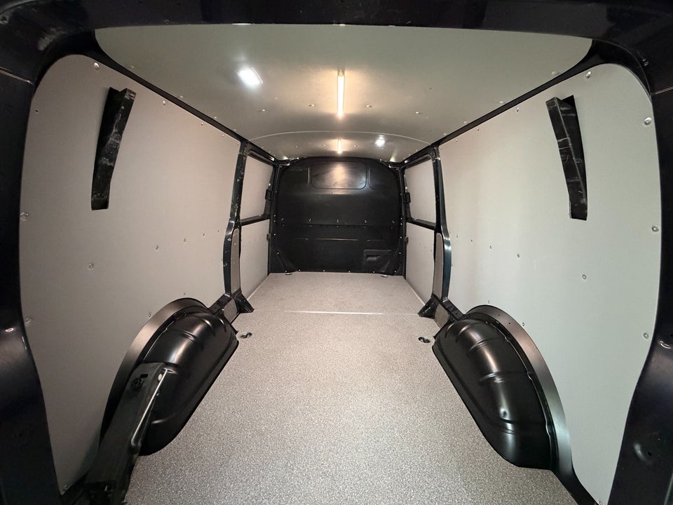 VW Transporter 2,0 TDi 150 Kassevogn DSG lang