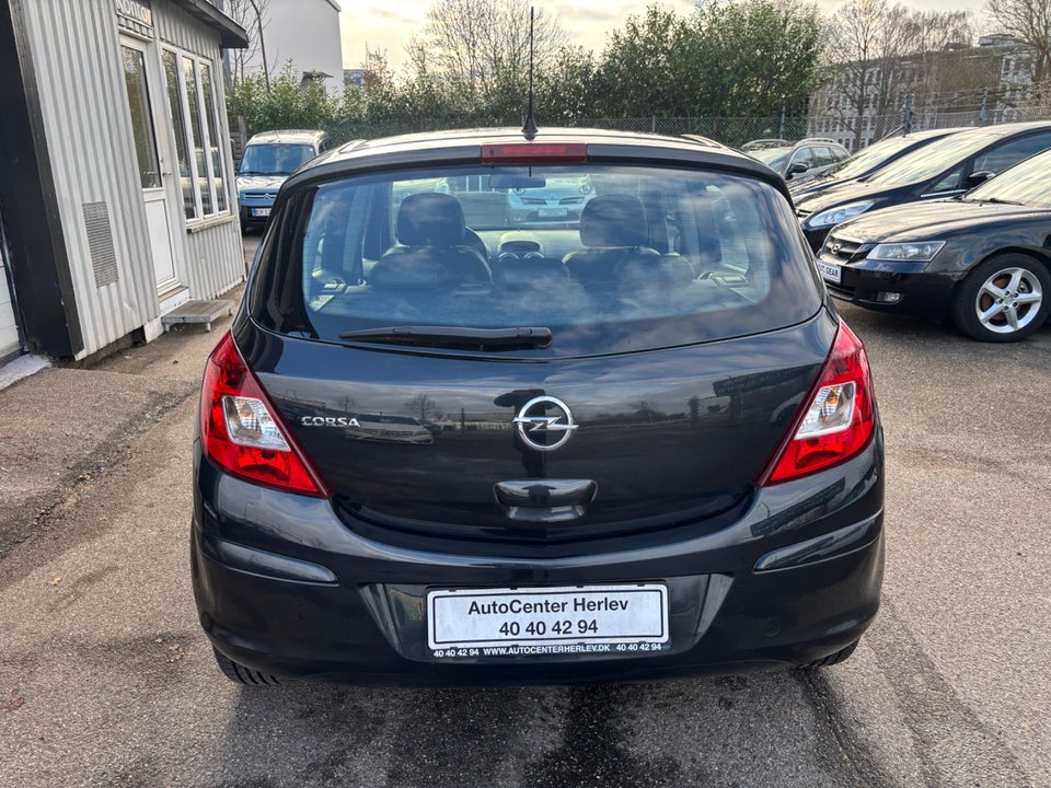 Opel Corsa 1,2 16V Cosmo 5d
