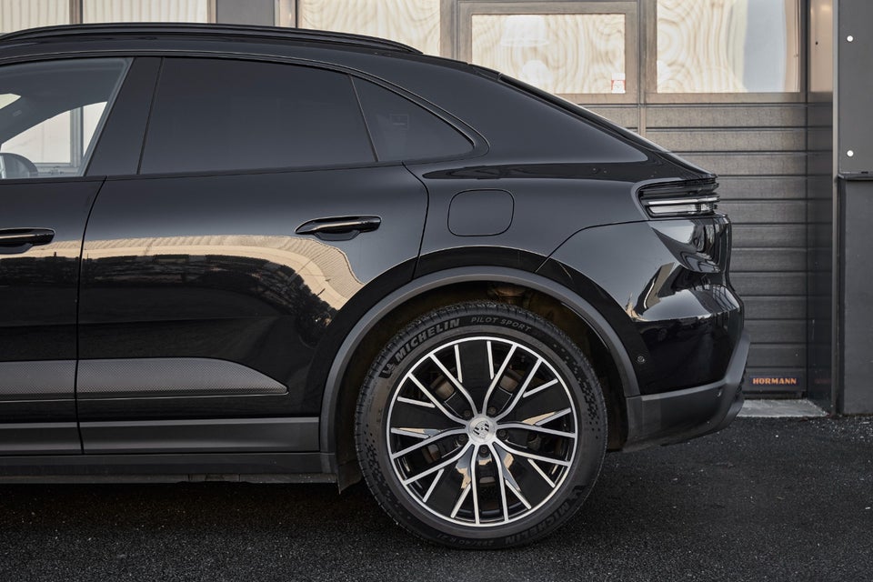 Porsche Macan 4 5d