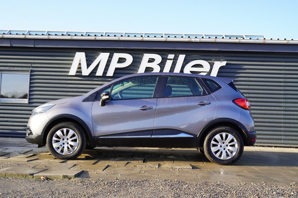 Renault Captur 0,9 TCe 90 Expression Navi Style 5d