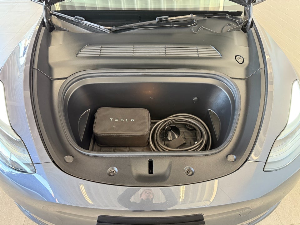 Tesla Model Y RWD 5d