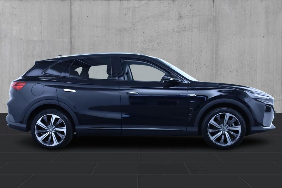 MG Marvel R Performance 5d