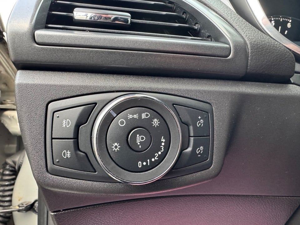 Ford Mondeo 2,0 TDCi 180 Titanium stc. aut. 5d