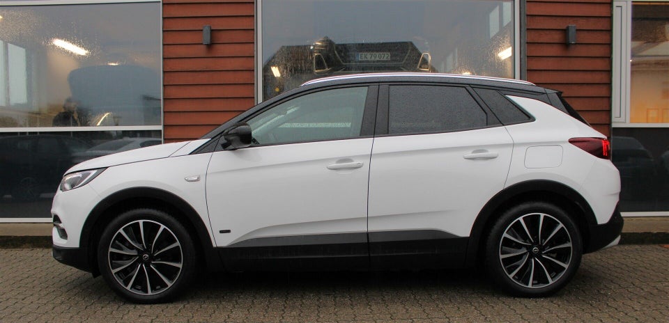Opel Grandland X 1,6 Hybrid4 Ultimate aut. 5d