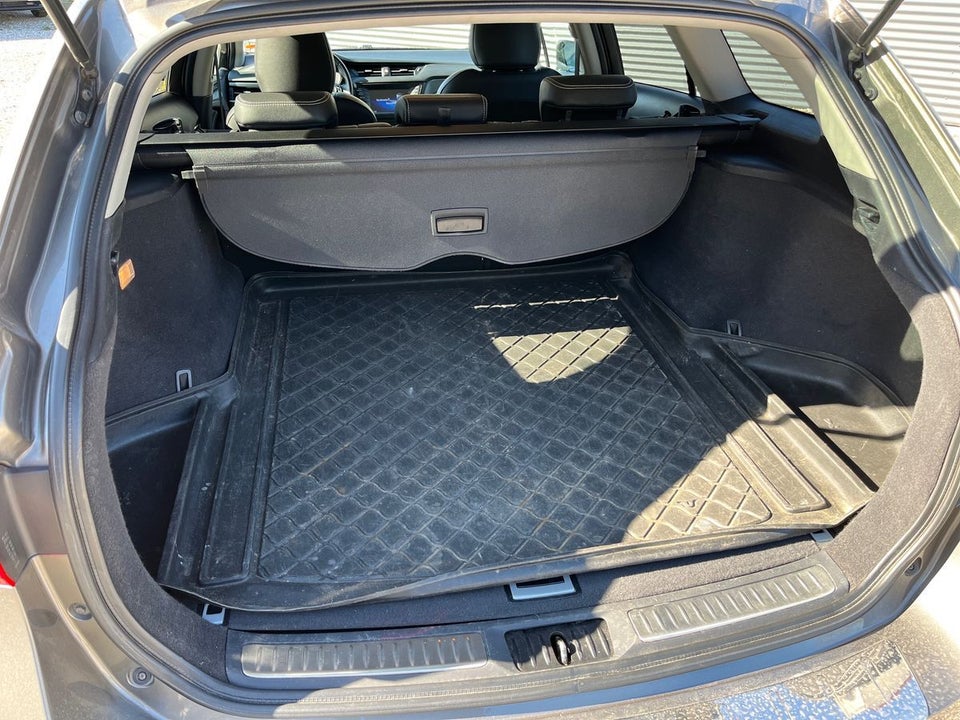 Toyota Avensis 1,8 VVT-i T2 Selected Touring Sports MDS 5d