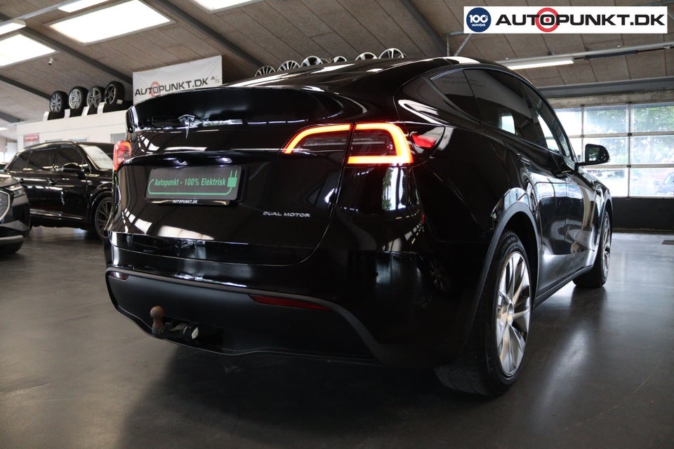 Tesla Model Y Long Range AWD 5d