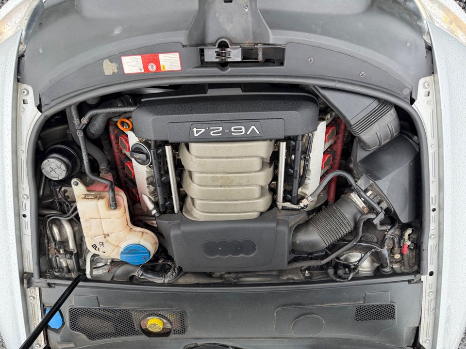Audi A6 2,4 Avant quattro Tiptr. 5d
