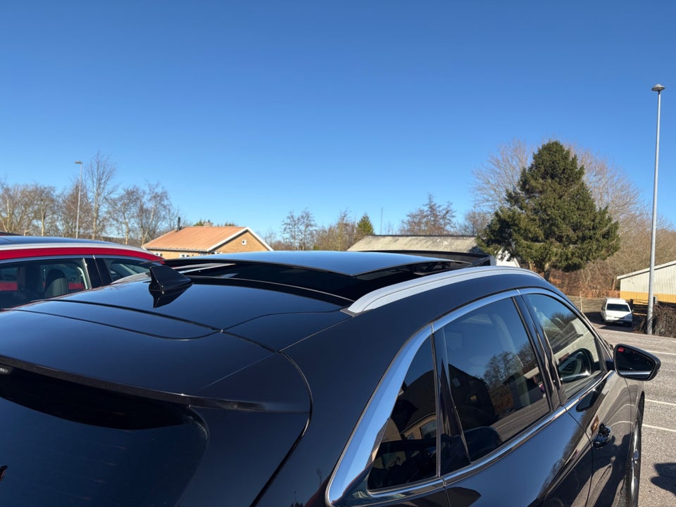 Ford Kuga 2,5 PHEV Vignale CVT 5d