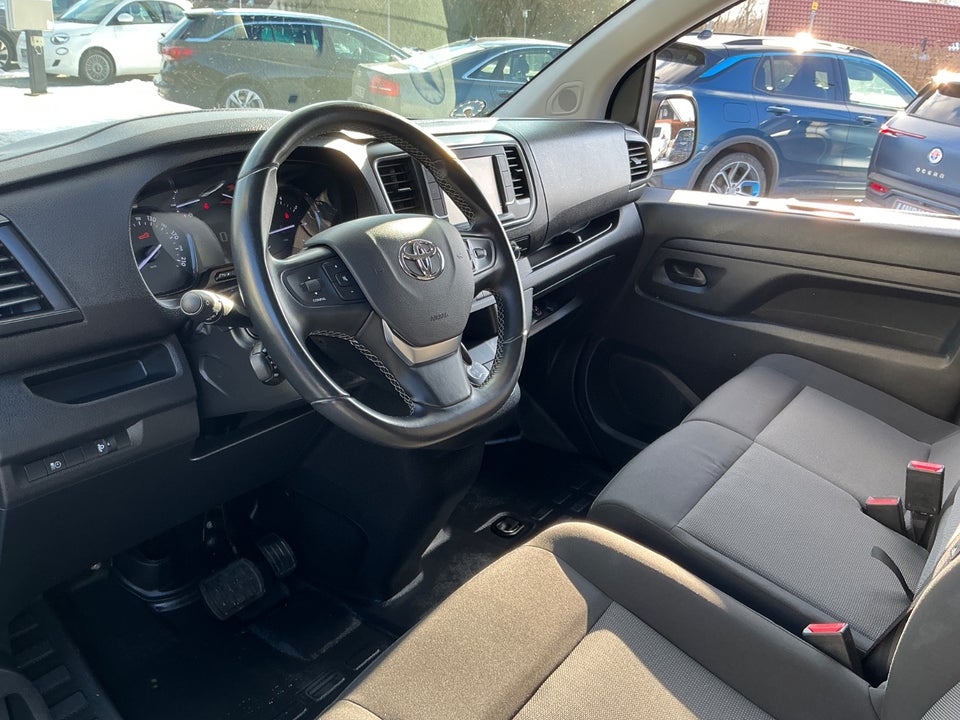 Toyota ProAce 2,0 D 144 Long Comfort Master aut. 4d