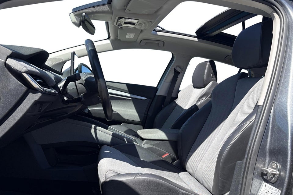 Skoda Enyaq 60 iV Loft 5d
