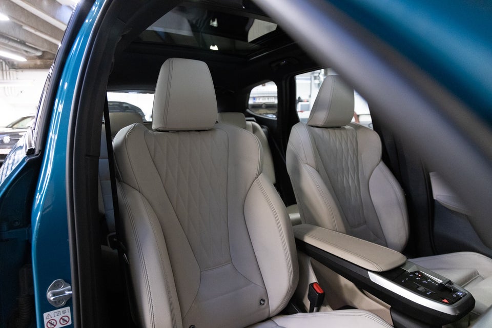 BMW iX1 xDrive30 M-Sport 5d