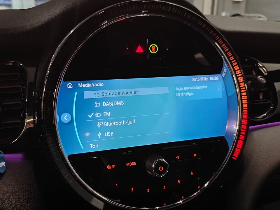 MINI Cooper SE Essential 3d