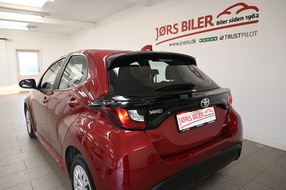 Toyota Yaris 1,0 Active 5d