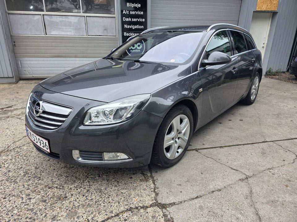 Opel Insignia 1,8 Cosmo Sports Tourer 5d