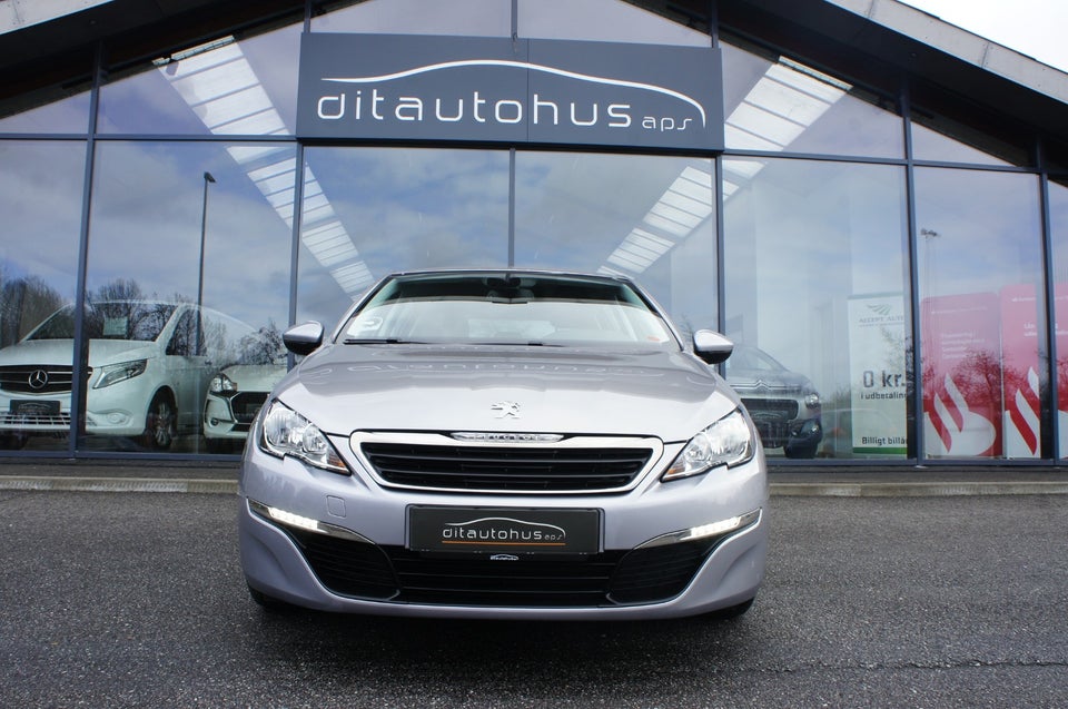 Peugeot 308 1,6 BlueHDi 120 Allure Sky 5d