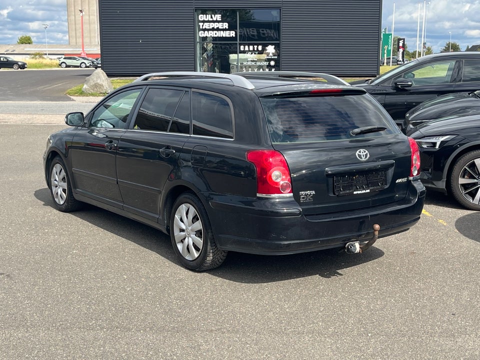 Toyota Avensis 2,0 Sol stc. 5d