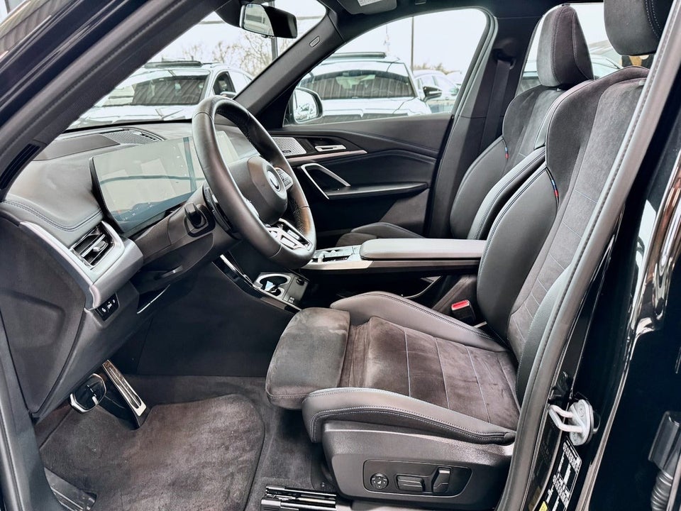 BMW iX1 xDrive30 Fully Charged M-Sport 5d